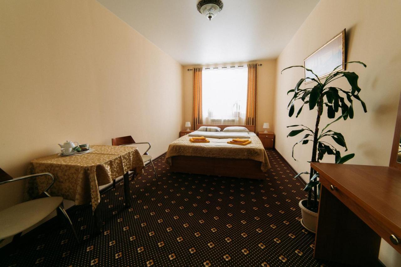 Hotel Praha Смоленск Екстериор снимка